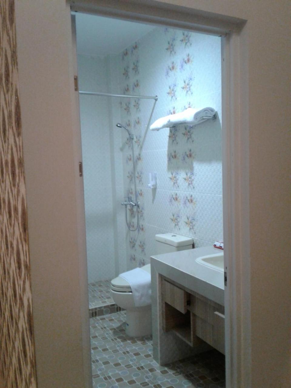 Fortune Front One Hotel Kendari Zewnętrze zdjęcie