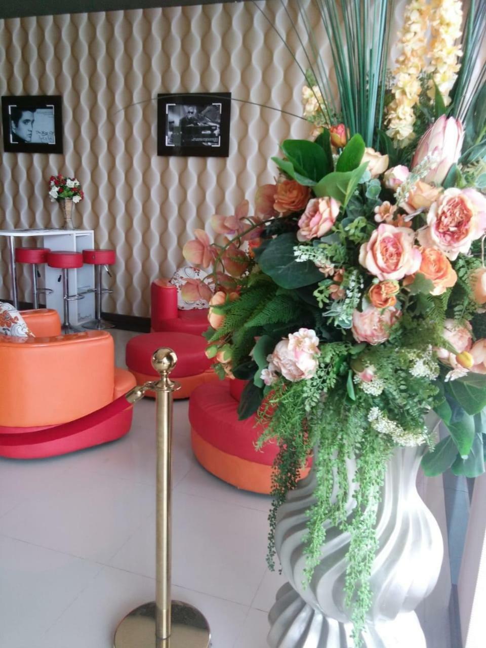 Fortune Front One Hotel Kendari Zewnętrze zdjęcie