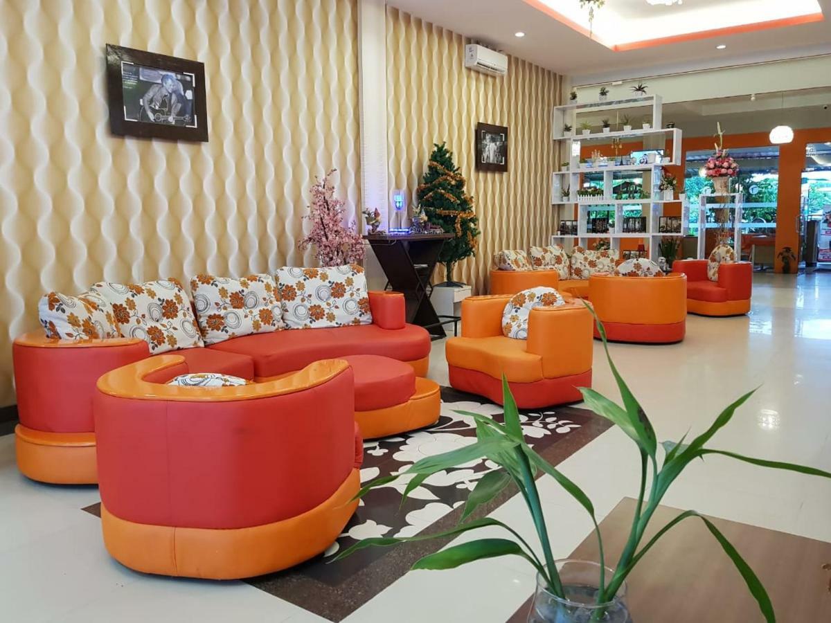 Fortune Front One Hotel Kendari Zewnętrze zdjęcie
